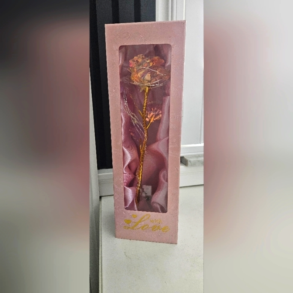 🌟 Pink Lighted Rose Ornament  in Gift Box Home- Valentines Gift 🌟